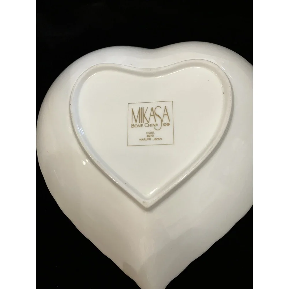 Mikasa Noel Jubilation Bone China Heart Trinket Dish B2101 Japan